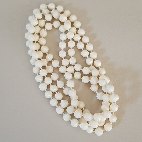 Vintage 12 Piece Jewelry Lot Necklaces Earrings Trifari LC - Picture 9 of 16